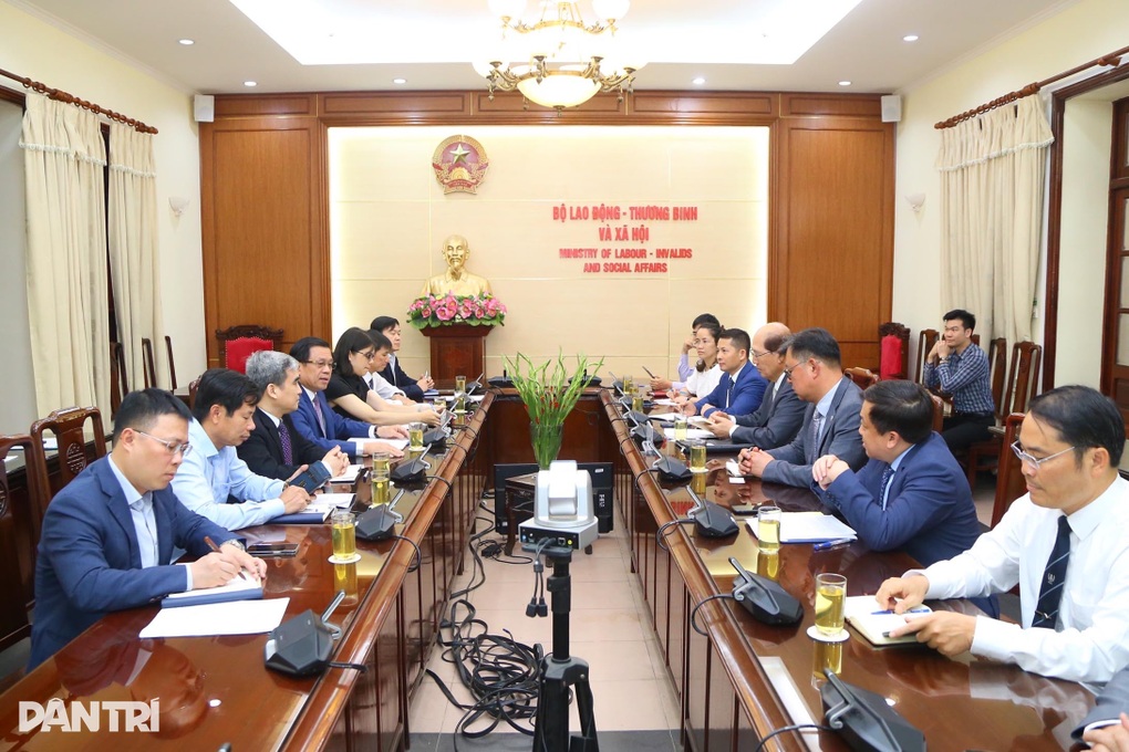 Chú trọng bảo đảm an sinh xã hội cho thuyền viên - 1 Chú trọng bảo đảm an sinh xã hội cho thuyền viên - 1