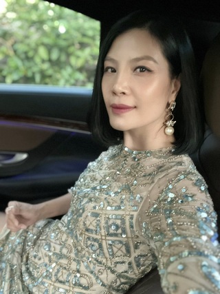 Siêu mẫu đầu tiên của Việt Nam rời showbiz 30 năm, giờ ra sao? - 3 Siêu mẫu đầu tiên của Việt Nam rời showbiz 30 năm, giờ ra sao? - 3