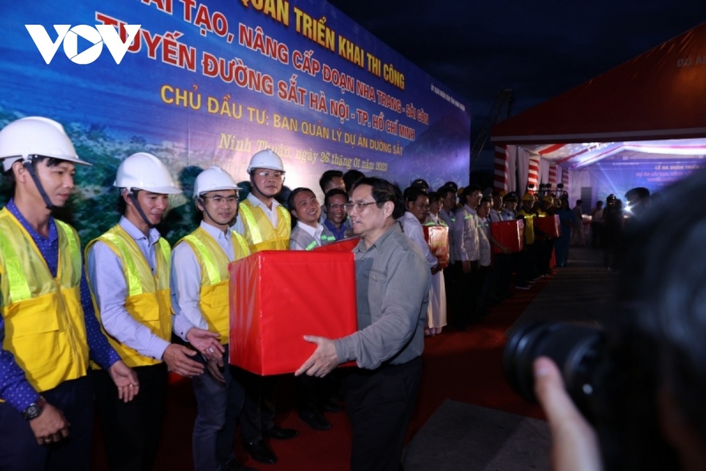 Thủ tướng phát động triển khai dự án cải tạo tuyến đường sắt đoạn Nha Trang - Sài Gòn - 3 Thủ tướng phát động triển khai dự án cải tạo tuyến đường sắt đoạn Nha Trang - Sài Gòn - 3