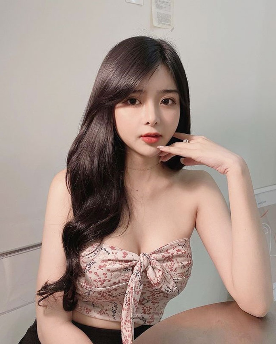 Cô gái Sài thành được ca ngợi xinh như búp bê đời thực - 8 Cô gái Sài thành được ca ngợi xinh như búp bê đời thực - 8