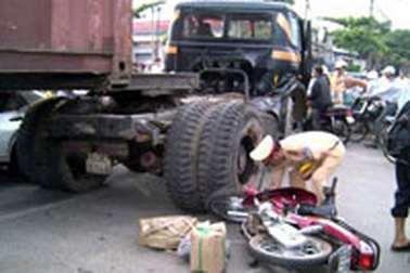 Tai nạn tăng trong tháng an toàn giao thông