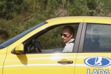 Thủ tướng Putin lái xe Lada đi xuyên Nga