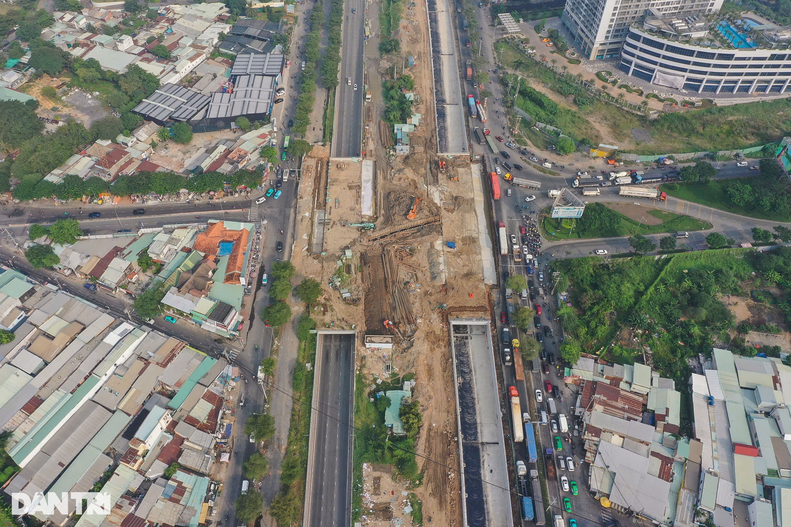 TPHCM yêu cầu không gián đoạn đầu tư công vì lý do chờ sáp nhập - 1