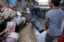 Bão Phượng Hoàng đổ bộ gây lũ lụt, Đài Loan sơ tán hơn 8.000 người