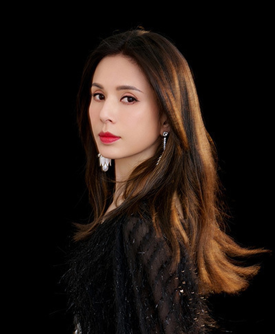 Đăng ảnh thời thanh xuân, “Tiểu Long Nữ” Lý Nhược Đồng gây sốt - 6