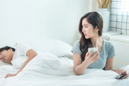 Không cho vợ vào nhóm gia đình, chồng đưa ra lý do này khiến tôi tức giận
