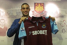  Andy Carroll rời Liverpool để gia nhập West Ham
