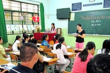 Nỗi niềm mùa họp phụ huynh: 7 năm đi họp chưa một lần nghe cô nhắc tên con