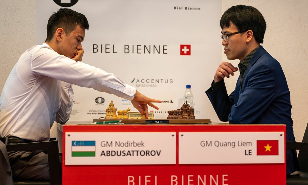 Lê Quang Liêm đánh bại nhà vô địch cờ nhanh thế giới - 1 Lê Quang Liêm đánh bại nhà vô địch cờ nhanh thế giới - 1