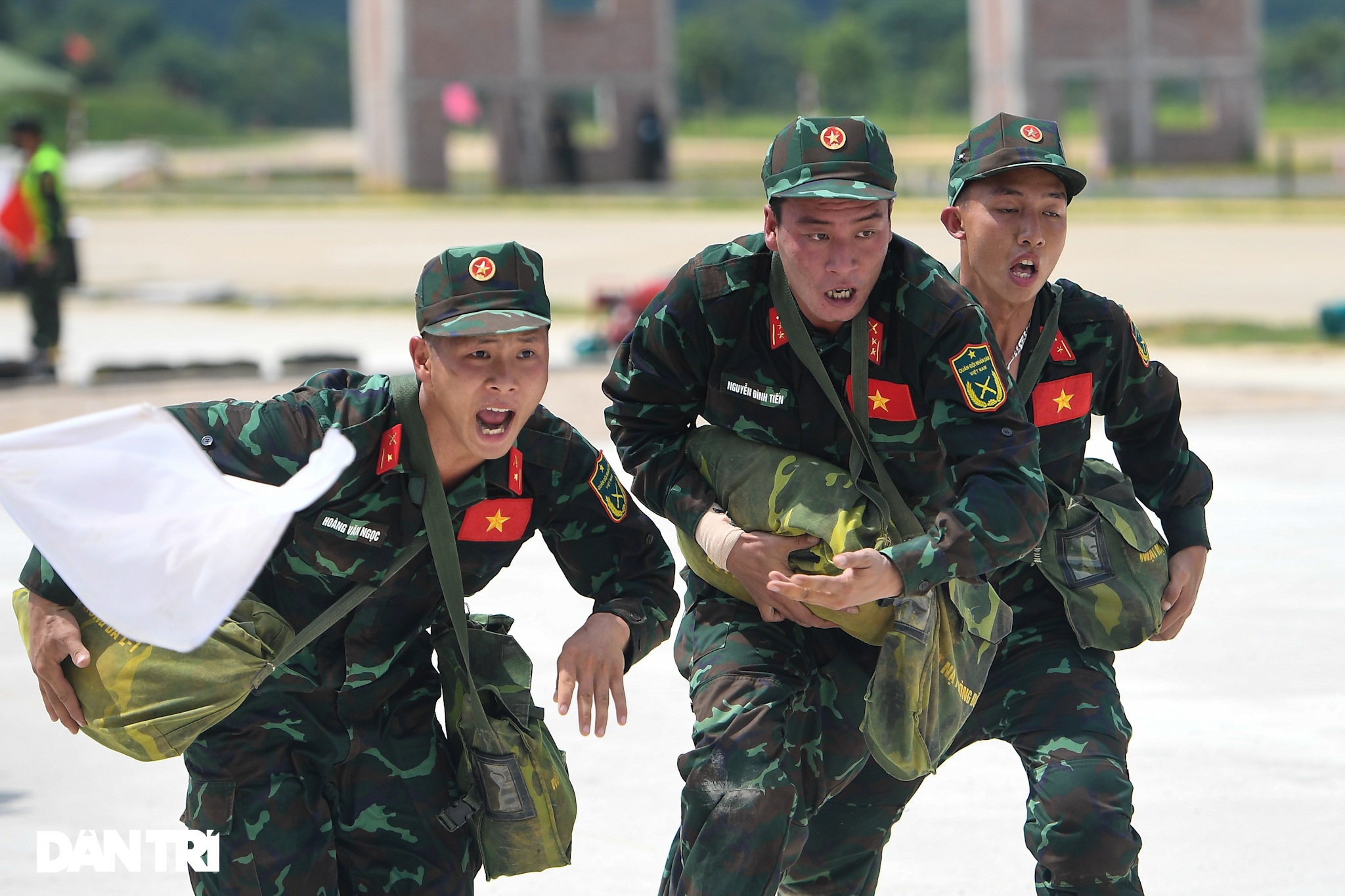 Army Games: Việt Nam toàn thắng chặng 2 tiếp sức nội dung thi Vùng tai nạn - 17 Army Games: Việt Nam toàn thắng chặng 2 tiếp sức nội dung thi Vùng tai nạn - 17