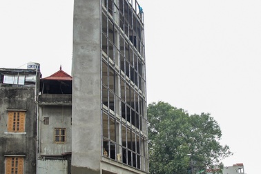 Nhà siêu mỏng, siêu méo trên con đường nghìn tỷ đang xây dựng