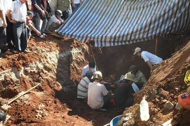 Phát hiện nhiều hài cốt liệt sĩ có danh tính ven quốc lộ 14