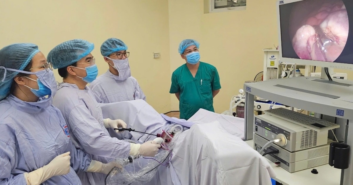 Lần đầu tiên: Chữa ung thư phụ khoa bằng phẫu thuật không để lại sẹo