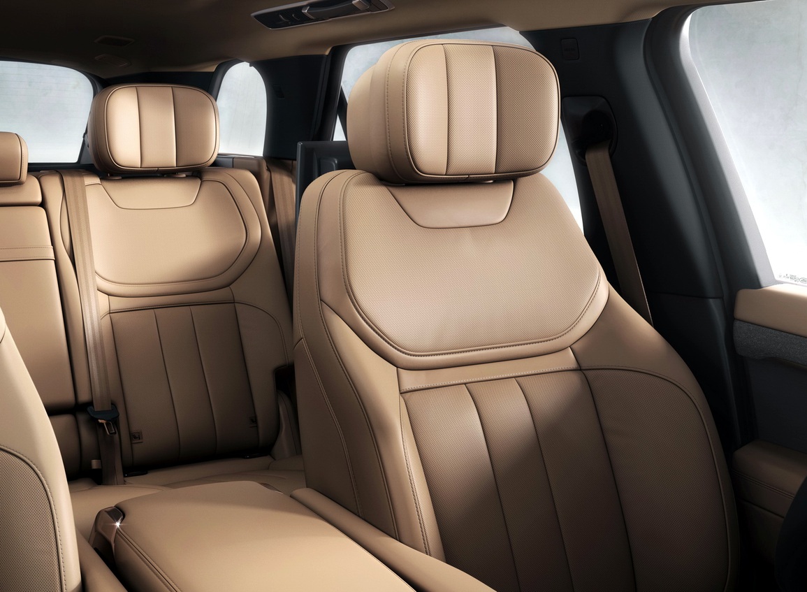 Range Rover Sport mới ra mắt bằng màn trình diễn ngoạn mục - 18 Range Rover Sport mới ra mắt bằng màn trình diễn ngoạn mục - 18