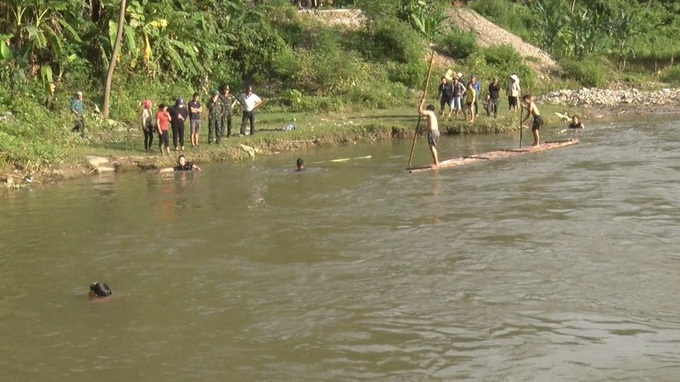 Hai học sinh chết và mất tích khi tắm suối - 1