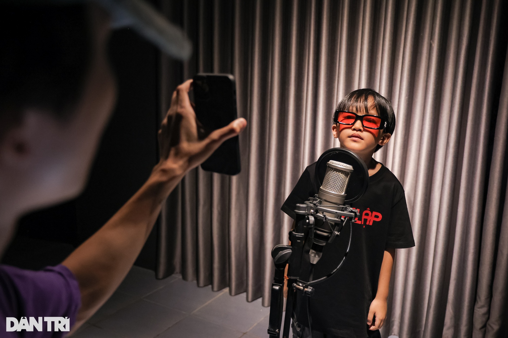 Em bé chất Xệ Xệ: Rapper nhí gây sốt mạng xã hội, thích nhạc truyền thống - 5 Em bé chất Xệ Xệ: Rapper nhí gây sốt mạng xã hội, thích nhạc truyền thống - 5