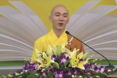 Sốt Clip nhà sư giảng về mạng xã hội Facebook