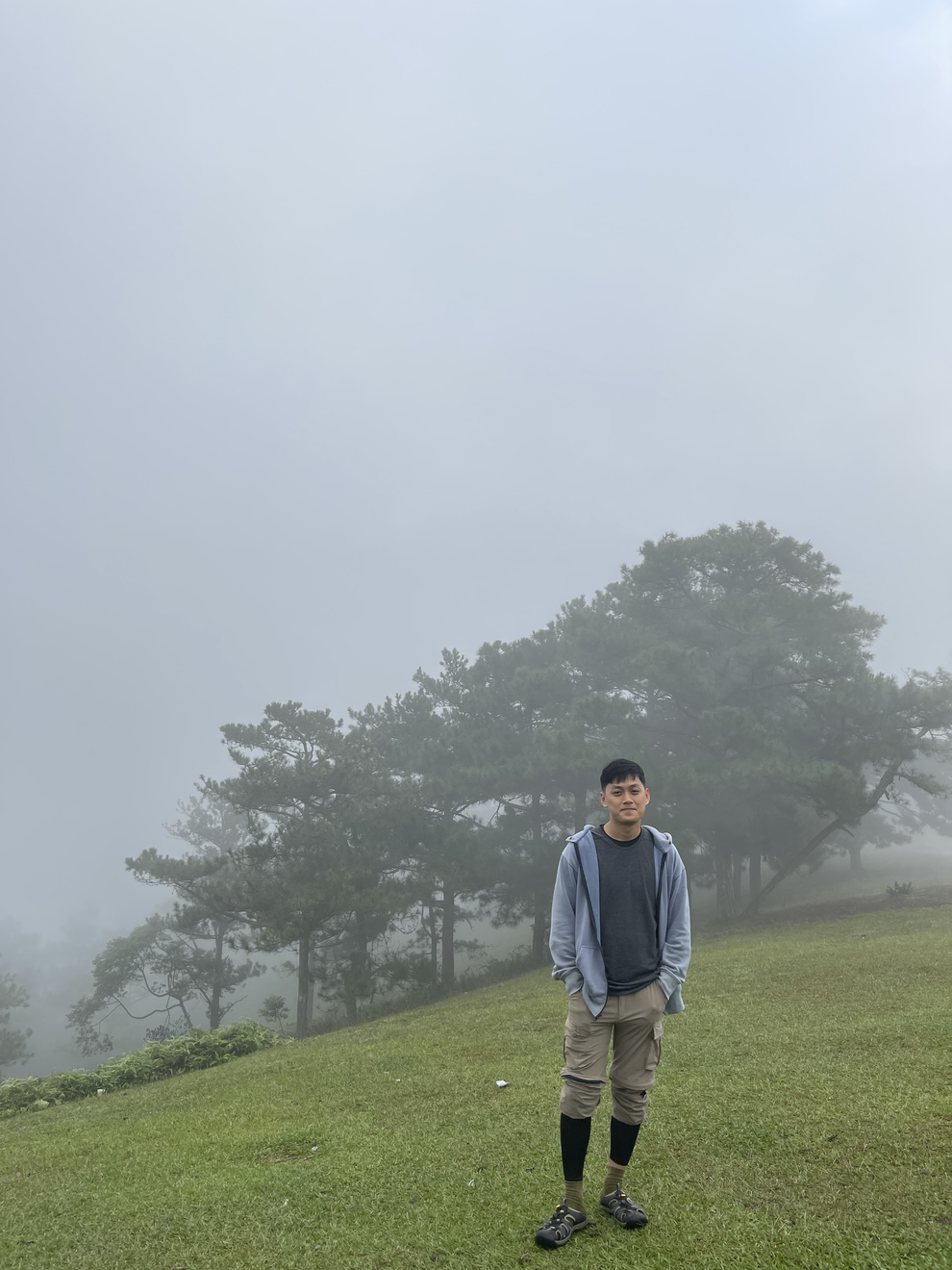 Tính đi xuyên Việt, chàng trai mắc kẹt hơn 2 tháng ở Đà Lạt vì Covid-19 - 2 Tính đi xuyên Việt, chàng trai mắc kẹt hơn 2 tháng ở Đà Lạt vì Covid-19 - 2