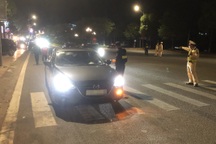 Có được tham gia giao thông khi bị thu giấy phép lái xe tích hợp?