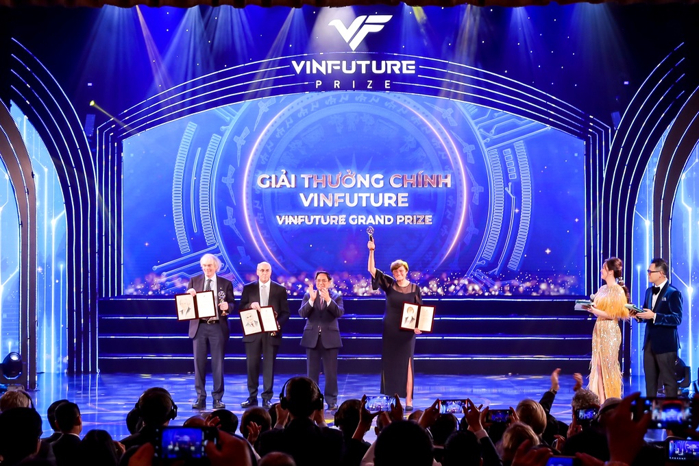 Cha đẻ web và Internet nhận giải thưởng 3 triệu USD của VinFuture - 1 Cha đẻ web và Internet nhận giải thưởng 3 triệu USD của VinFuture - 1