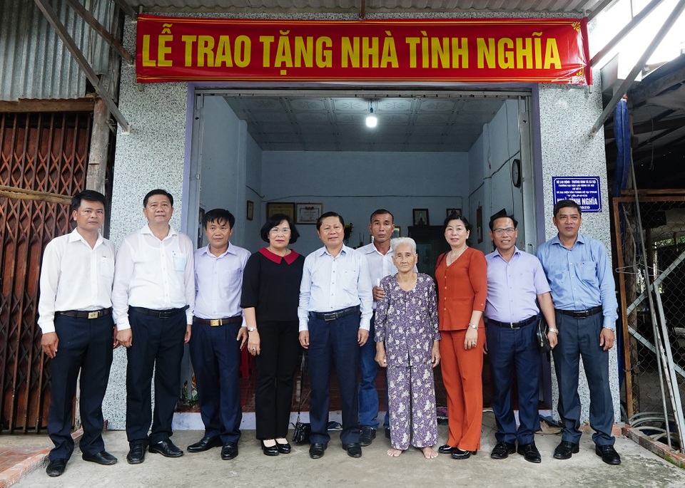 Trao tặng 2 căn nhà tình nghĩa tại Long An - 6