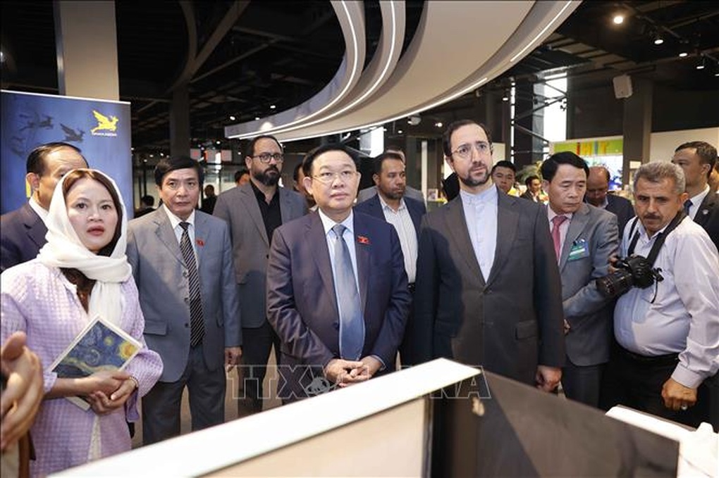 Chủ tịch Quốc hội làm việc với Trung tâm Công nghệ và Đổi mới sáng tạo Iran - 3 Chủ tịch Quốc hội làm việc với Trung tâm Công nghệ và Đổi mới sáng tạo Iran - 3