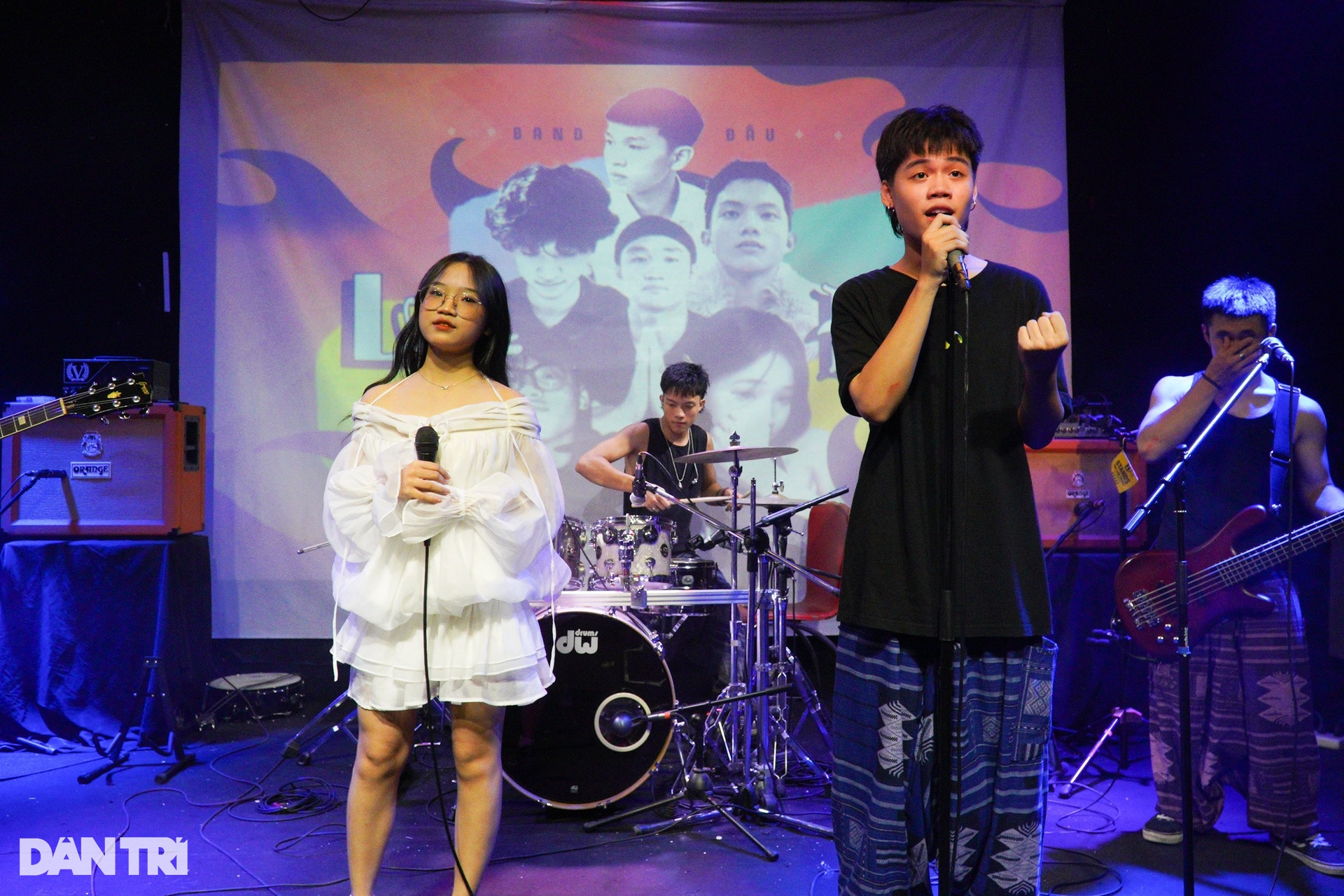 Ban nhạc trẻ Hà Nội quậy tung sân khấu, trở thành quán quân Band Đấu - 1 Ban nhạc trẻ Hà Nội quậy tung sân khấu, trở thành quán quân Band Đấu - 1