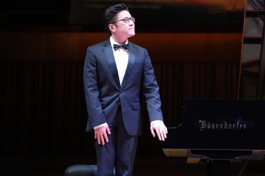 Nghệ sĩ Lưu Hồng Quang độc tấu 3 bản nhạc kinh điển