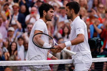 Chuyên gia: "Alcaraz thắng Djokovic nhờ lối đánh, mặt sân và may mắn"