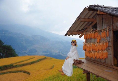 View - Mù Cang Chải đẹp siêu thực, du khách tranh thủ check-in cuối mùa vàng | Báo Dân trí