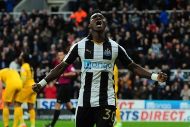 Newcastle United chính thức trở lại Premier League