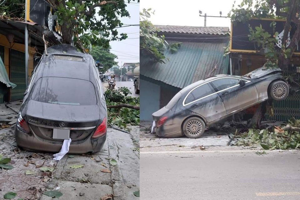 Rao bán ô tô Mercedes cam kết không đâm đụng, xe bị bóc phốt đã tai nạn - 2 Rao bán ô tô Mercedes cam kết không đâm đụng, xe bị bóc phốt đã tai nạn - 2