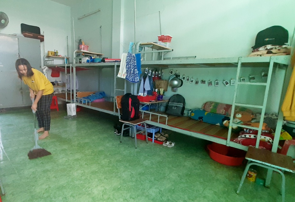 Trường đầu tiên ở Sóc Trăng đo thân nhiệt học sinh khi trở lại trường - 2 Trường đầu tiên ở Sóc Trăng đo thân nhiệt học sinh khi trở lại trường - 2