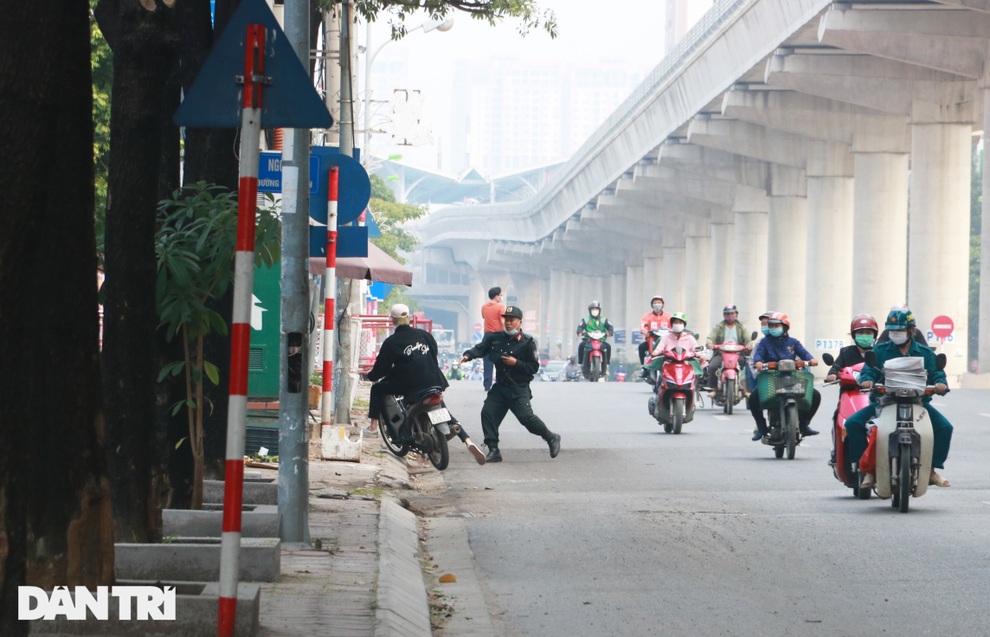Cô gái trẻ mất trộm xe máy, 141 Hà Nội tìm thấy sau 2 giờ - 4 Cô gái trẻ mất trộm xe máy, 141 Hà Nội tìm thấy sau 2 giờ - 4