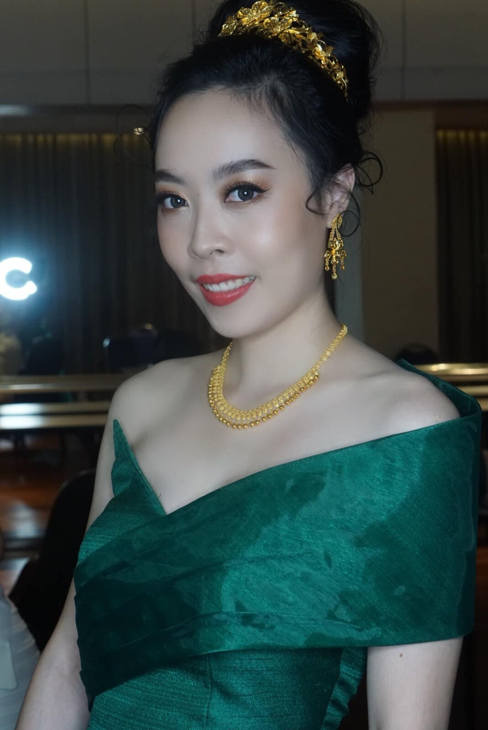 Nhan sắc hoa hậu Lào vừa trả lại vương miện vì nghi án khai gian tuổi - 9 Nhan sắc hoa hậu Lào vừa trả lại vương miện vì nghi án khai gian tuổi - 9