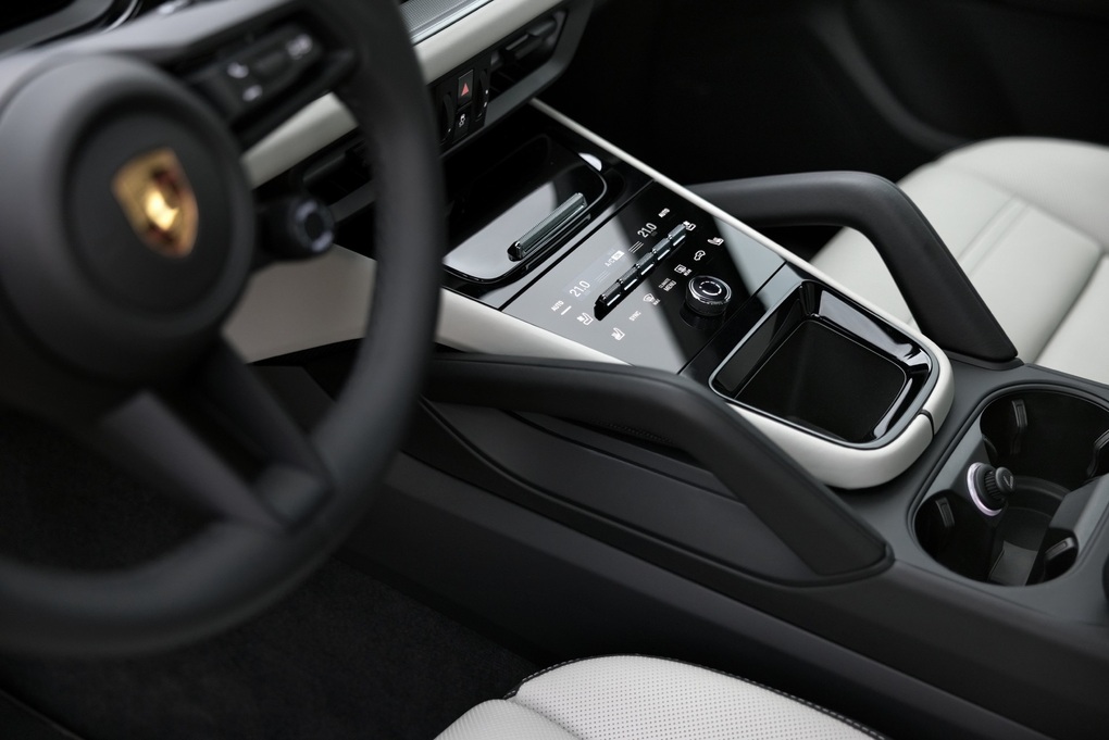 Porsche Cayenne 2024 lại có bản S với động cơ V8, thay đổi toàn diện - 19 Porsche Cayenne 2024 lại có bản S với động cơ V8, thay đổi toàn diện - 19