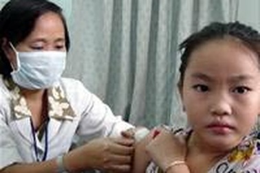 “Hạn chế tiêm kháng sinh vào cơ bắp của trẻ”