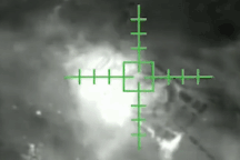 UAV Ukraine dồn dập tung hỏa lực, bắn cháy xe tăng Nga