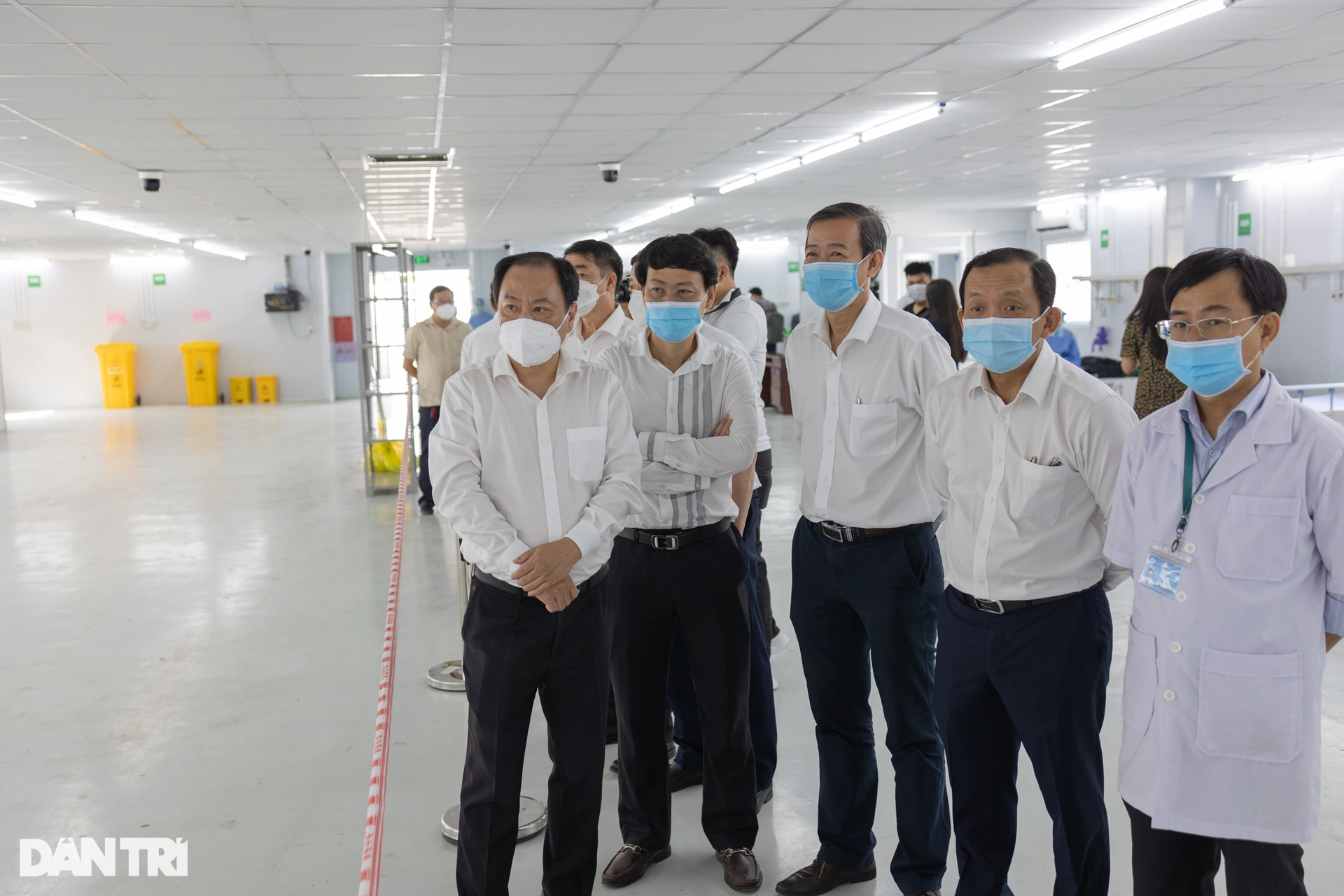 Cận cảnh cuộc diễn tập chống biến chủng Covid-19 mới dịp Tết - 14 Cận cảnh cuộc diễn tập chống biến chủng Covid-19 mới dịp Tết - 14
