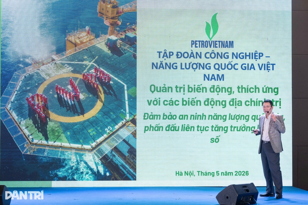 Lãnh đạo Petrovietnam cảnh báo rủi ro từ biến động giá dầu toàn cầu - 1 Lãnh đạo Petrovietnam cảnh báo rủi ro từ biến động giá dầu toàn cầu - 1