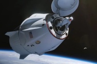 SpaceX thành công với sứ mệnh không gian lịch sử
