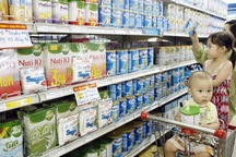 Bộ Công Thương từ chối quản lý giá sữa