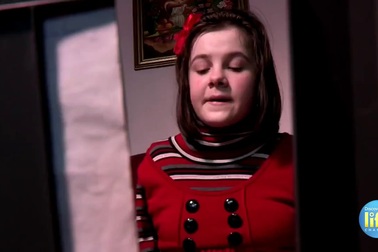 Đời sống thường nhật của cô bé khuyết tật Lorelai Mosnegutu