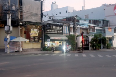 Chủ tiệm thuốc tây tố bị dàn cảnh móc túi 20 triệu đồng