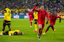 Musiala tỏa sáng, Bayern Munich thoát thua trước Dortmund