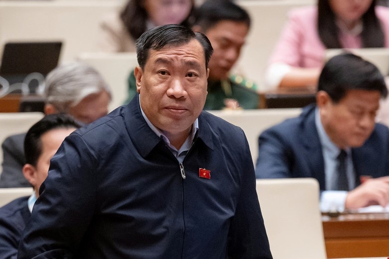 Mnoho delegátů Národního shromáždění navrhuje snížení daní pro všechny druhy tisku - 1 Nhiều đại biểu Quốc hội đề nghị giảm thuế cho tất cả loại hình báo chí - 1