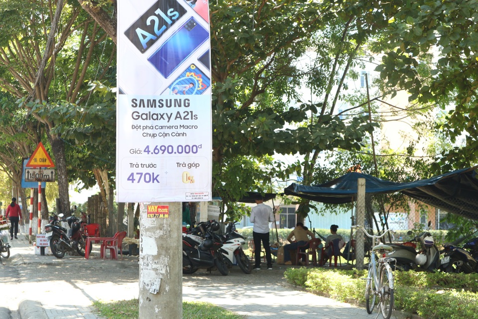 Nắng nóng như thiêu như đốt, hàng quán nước giải khát “cháy hàng” - 1 Nắng nóng như thiêu như đốt, hàng quán nước giải khát “cháy hàng” - 1