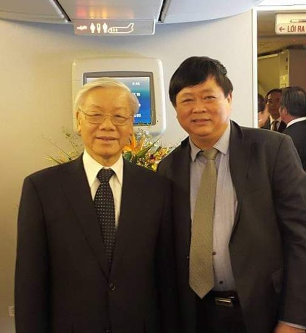 Tổng Bí thư Nguyễn Phú Trọng cùng vợ và các con đều sống một cuộc sống giản dị, chan hòa - 1 Tổng Bí thư Nguyễn Phú Trọng cùng vợ và các con đều sống một cuộc sống giản dị, chan hòa - 1