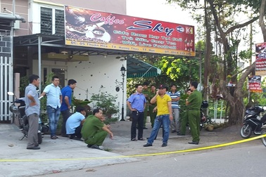 Nghi án 1 người Trung Quốc đâm nữ chủ quán cà phê