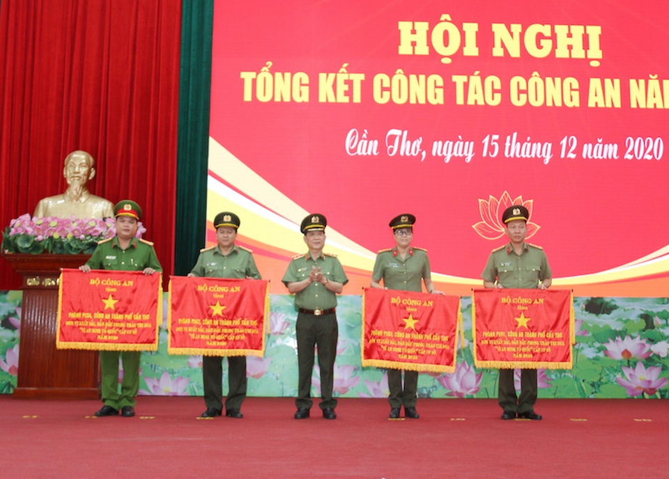 Phát hiện hàng trăm tài khoản đăng xuyên tạc chống phá Đảng, Nhà nước - 2 Phát hiện hàng trăm tài khoản đăng xuyên tạc chống phá Đảng, Nhà nước - 2